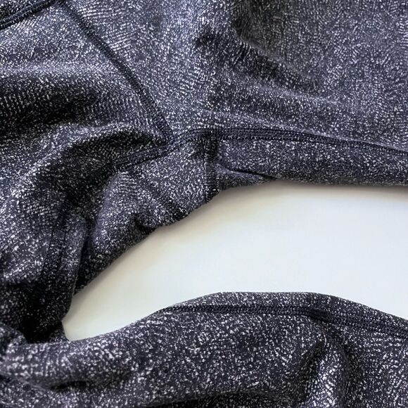 Lululemon Wunder Under High Rise 6 - Picture 4 of 11